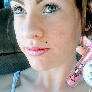 Meet your Posher, Leilani